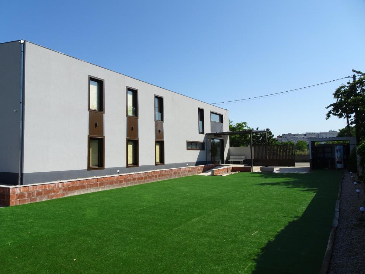 Albergue Santiago 15 Monforte モンフォルテ・デ・レモス エクステリア 写真