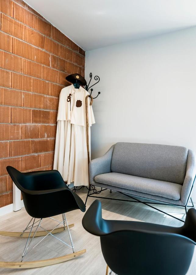 Albergue Santiago 15 Monforte モンフォルテ・デ・レモス エクステリア 写真